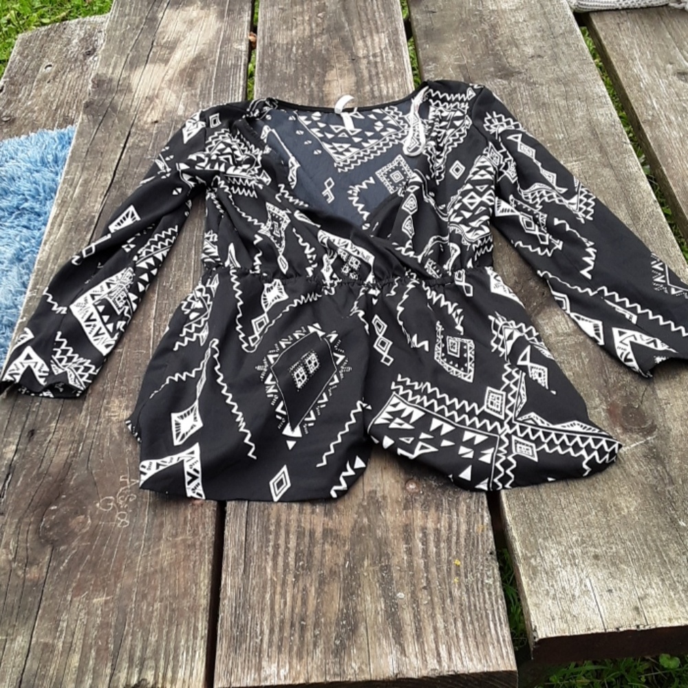 True Destiny longsleeved romper